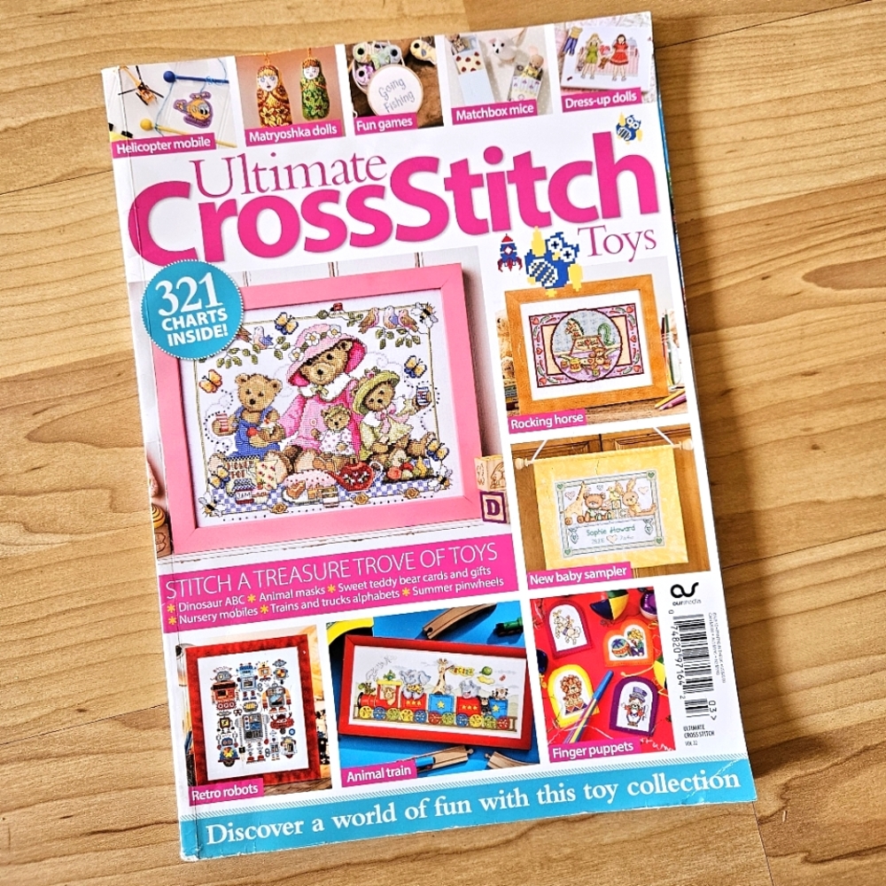 Ultimate CrossStitch Toys magazine, vol. 22